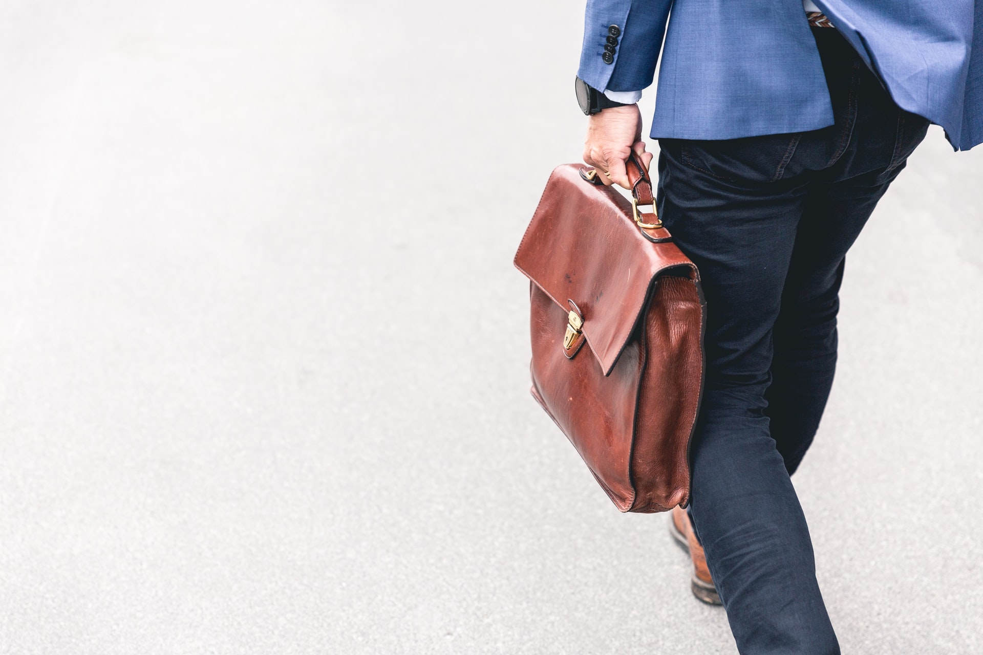 Plasmawise jobs man with briefcase